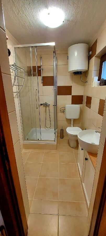 Studio Apartman Buteo Jasztrebarszka Kültér fotó
