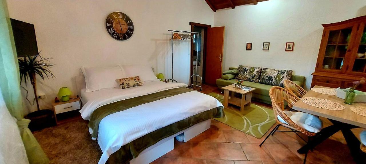 Studio Apartman Buteo Jasztrebarszka Kültér fotó