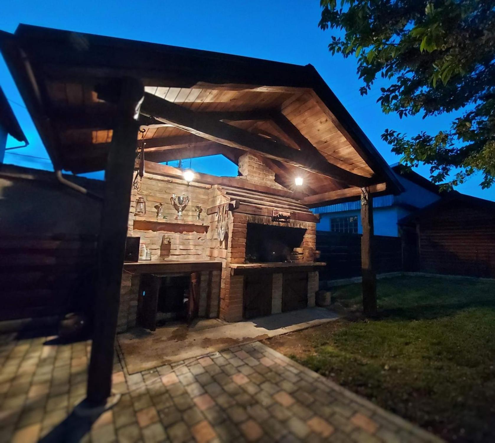 Studio Apartman Buteo Jasztrebarszka Kültér fotó